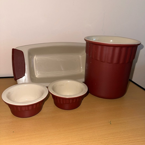 KitchenAid Dish Ceramic Stoneware Maroon Set of 4 - Picture 1 of 2